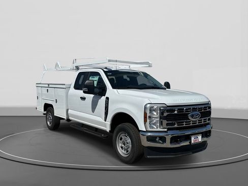 New 2026 Ford F350 XL w/ XL Chrome Package AWD/4WD image 3