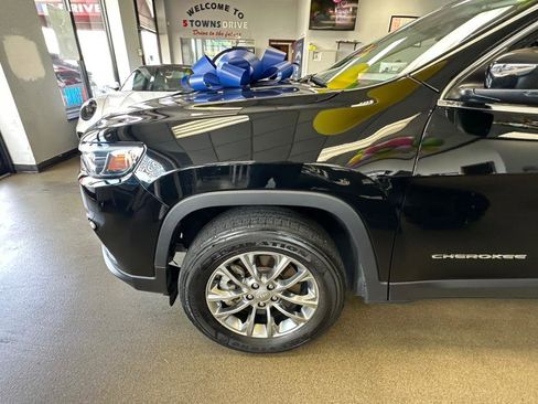 Used 2021 Jeep Cherokee Latitude Lux w/ Sun & Sound Group image 7