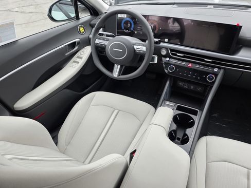 New 2025 Hyundai Sonata SEL image 16