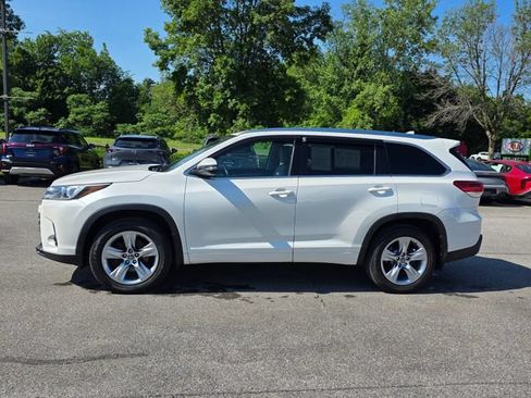 Used 2017 Toyota Highlander Limited AWD/4WD image 5