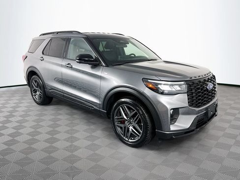 Used 2025 Ford Explorer ST-Line w/ ST-Line Street Pack AWD/4WD image 1