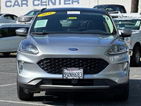 Used 2021 Ford Escape SEL w/ Technology Package FWD image 9