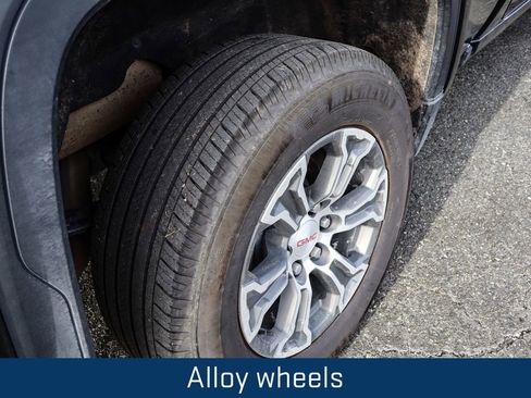 Certified 2025 GMC Sierra 1500 SLT image 42