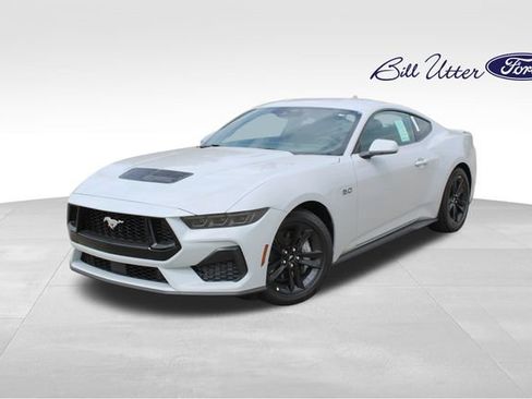 New 2026 Ford Mustang GT RWD image 1