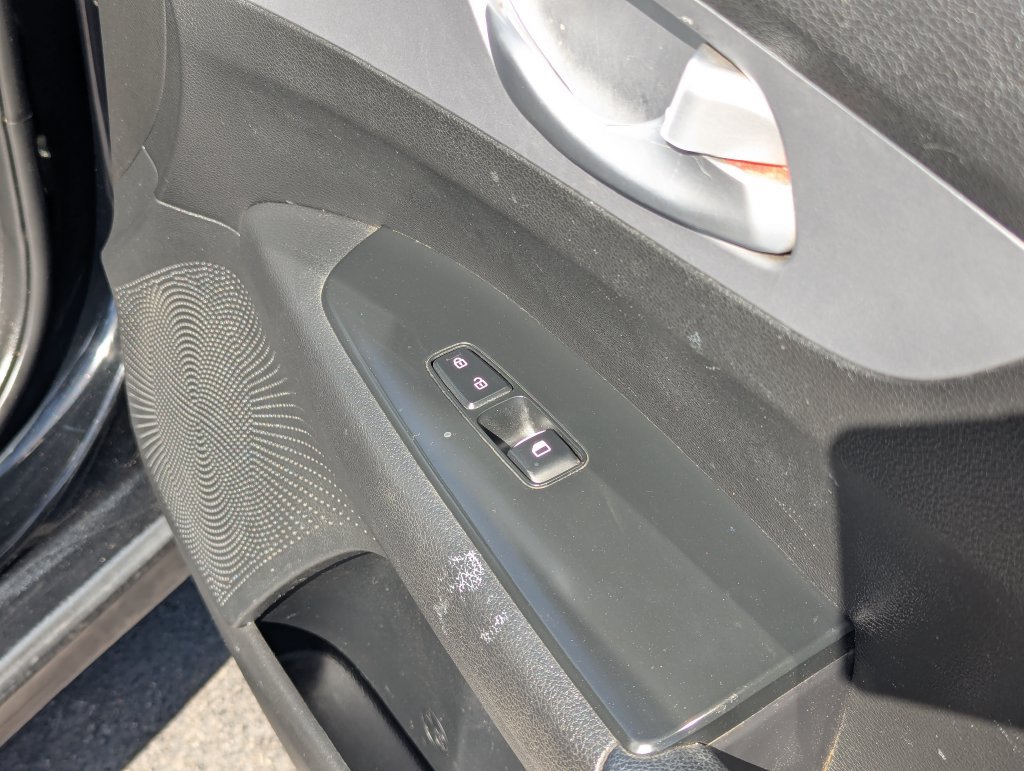 Used 2023 Kia Forte LXS FWD image 32