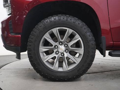 Used 2019 Chevrolet Silverado 1500 High Country w/ Z71 Off-Road Package AWD/4WD image 32