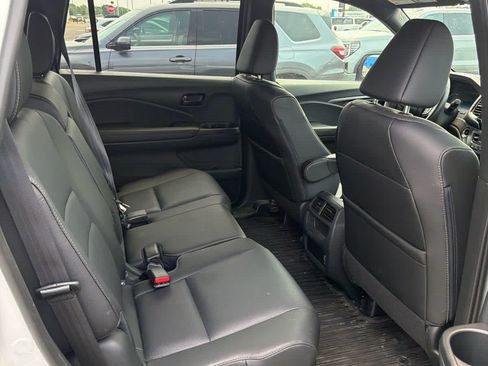 Used 2023 Honda Passport EX-L image 5