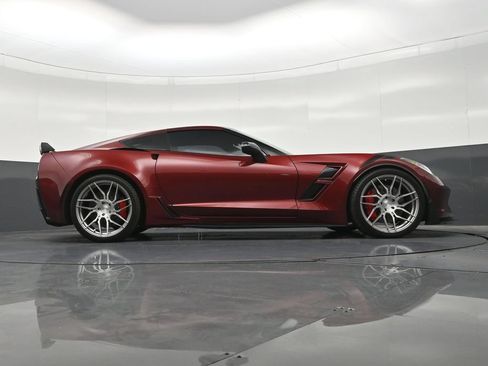 Used 2017 Chevrolet Corvette Grand Sport w/ Carbon Flash Badge Package RWD image 29