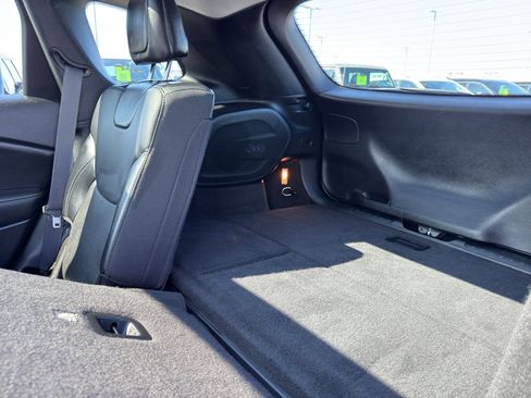 Used 2021 Jeep Cherokee Limited w/ Elite Package image 36