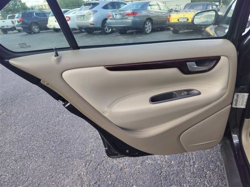 Used 2002 Volvo S60 2.4T image 31