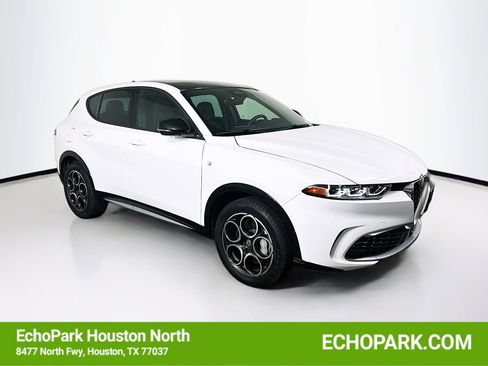 Used 2024 Alfa Romeo Tonale Ti AWD/4WD image 1