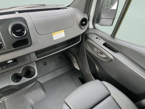 New 2025 Mercedes-Benz Sprinter 2500 image 19