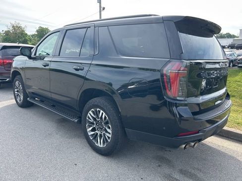 Used 2025 Chevrolet Tahoe Z71 AWD/4WD image 4