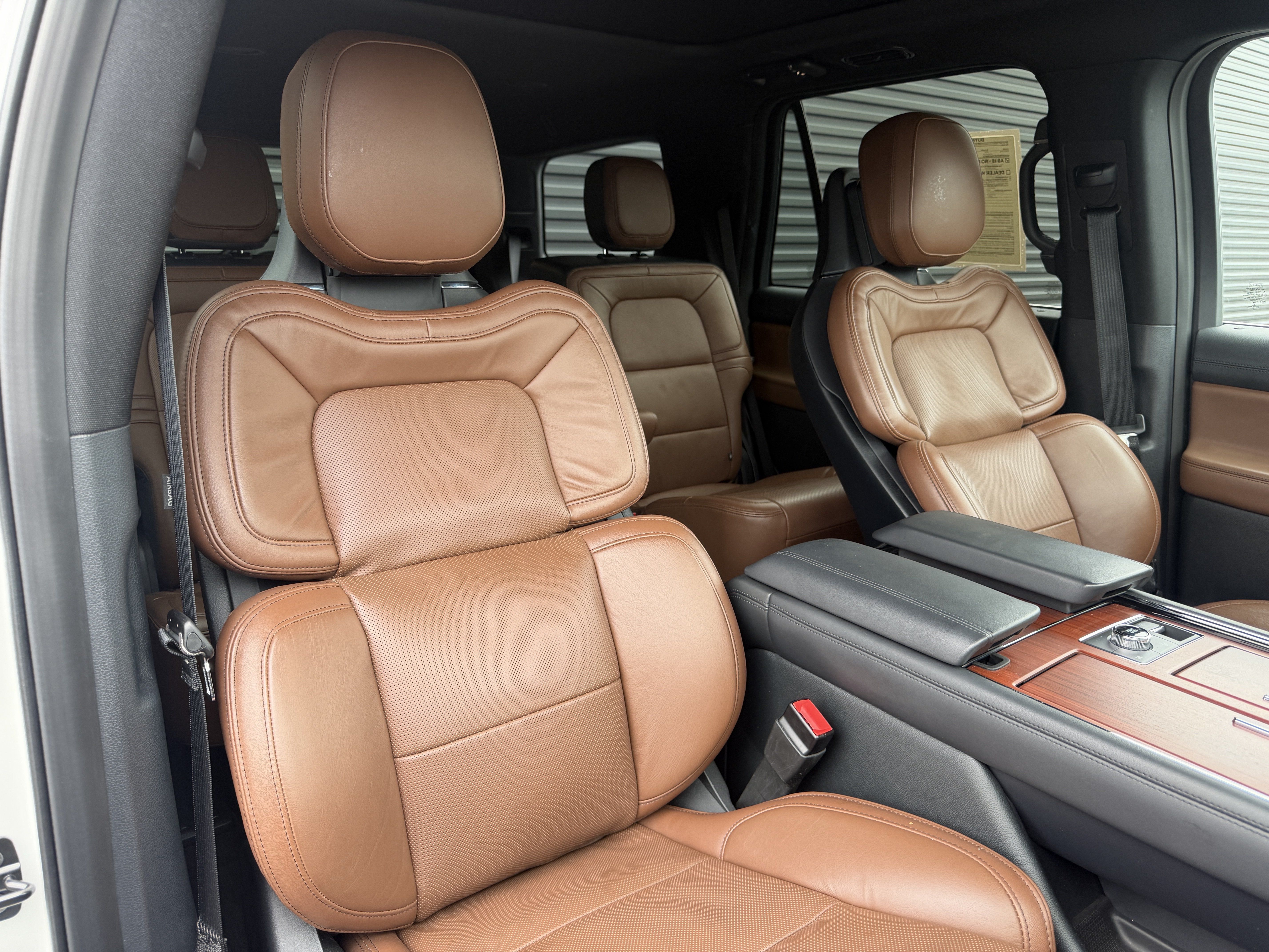 Used 2022 Lincoln Navigator Reserve AWD/4WD image 15