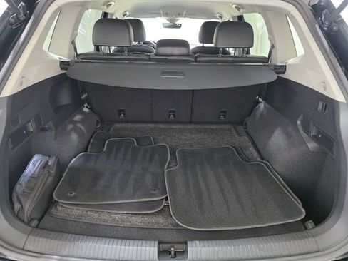 Certified 2023 Volkswagen Tiguan SE AWD/4WD image 37