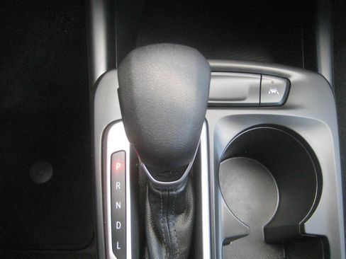 Used 2026 Chevrolet Trax LS w/ LS Convenience Package FWD image 17