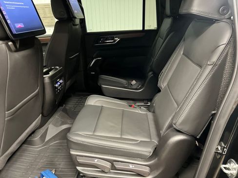 New 2026 GMC Yukon XL Denali w/ Denali Reserve Package image 13