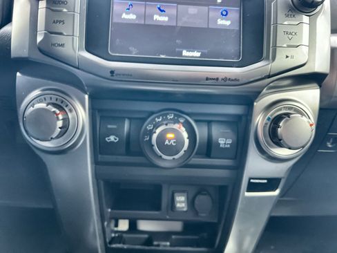 Used 2016 Toyota 4Runner SR5 image 20