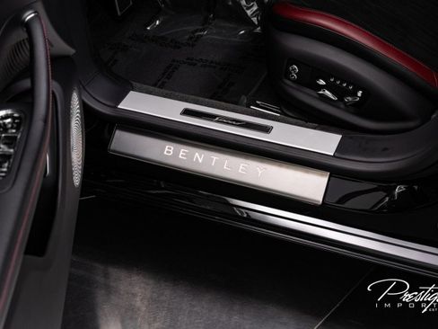 Used 2023 Bentley Flying Spur W12 image 24