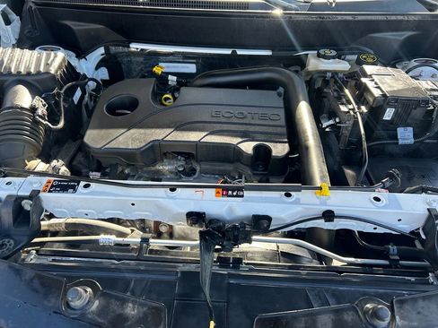 Used 2023 Chevrolet Equinox RS w/ RS Leather Package image 21