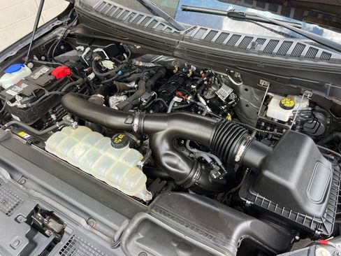 Used 2022 Ford Expedition Limited image 32