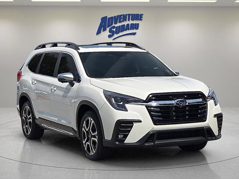 Used 2023 Subaru Ascent Limited w/ Technology Package AWD/4WD image 1