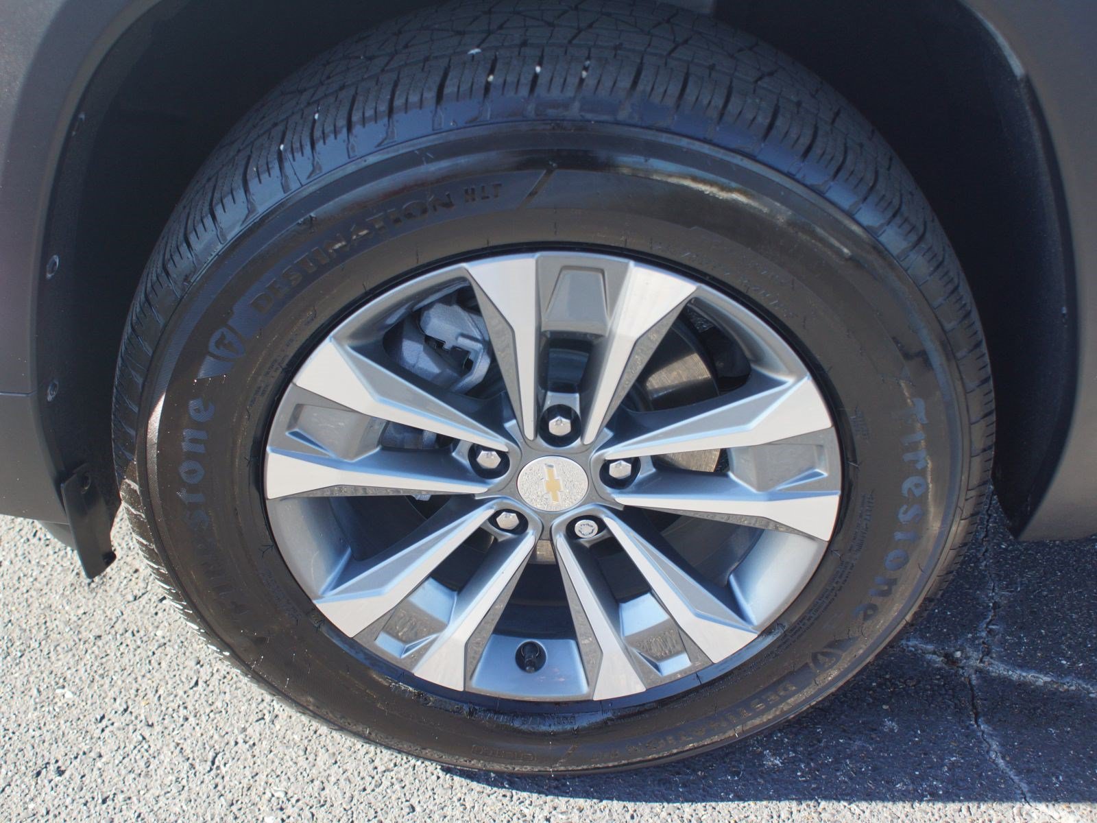 Used 2026 Chevrolet Equinox LT w/ Safety and Technology Package FWD image 23