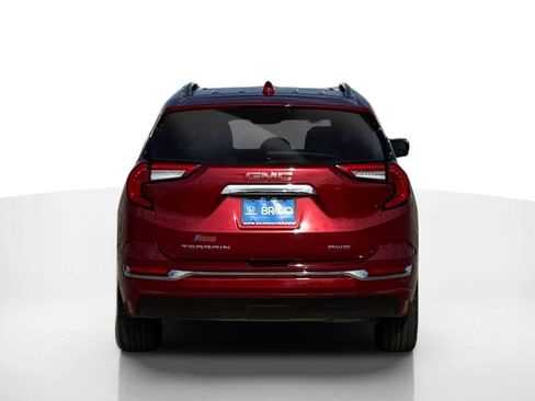 Used 2024 GMC Terrain Denali w/ Denali Premium Package image 7