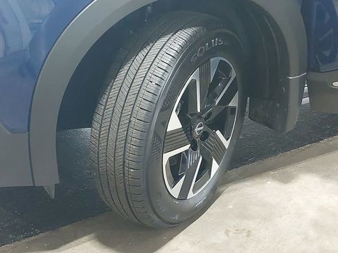 Used 2025 Nissan Kicks SV image 31