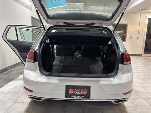 Used 2019 Volkswagen Golf SE image 27