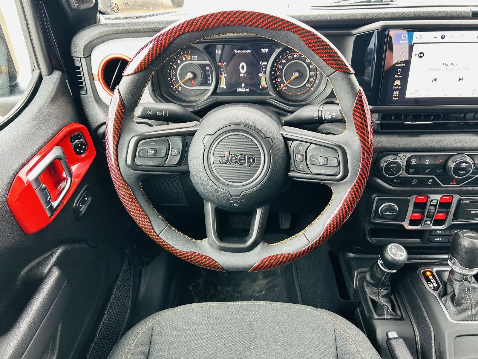 Used 2024 Jeep Gladiator Sport AWD/4WD image 13