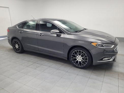 Used 2017 Ford Fusion SE w/ Fusion SE Technology Package FWD image 11