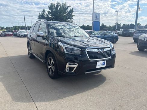 Used 2021 Subaru Forester Touring w/ Popular Package #2 AWD/4WD image 3
