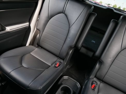 Certified 2025 Toyota Highlander XLE AWD/4WD image 12