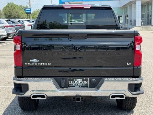 Used 2026 Chevrolet Silverado 1500 LT w/ Texas Edition Plus AWD/4WD image 3