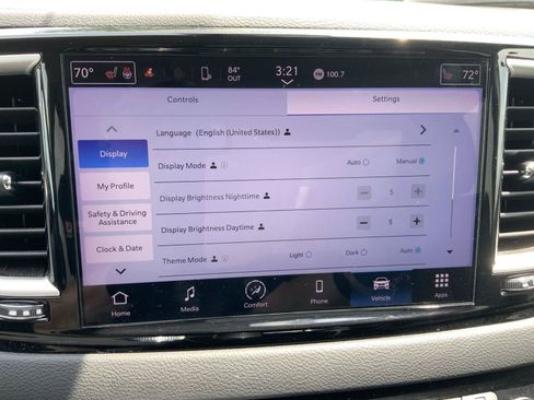 Used 2023 Chrysler Pacifica Touring-L FWD image 37