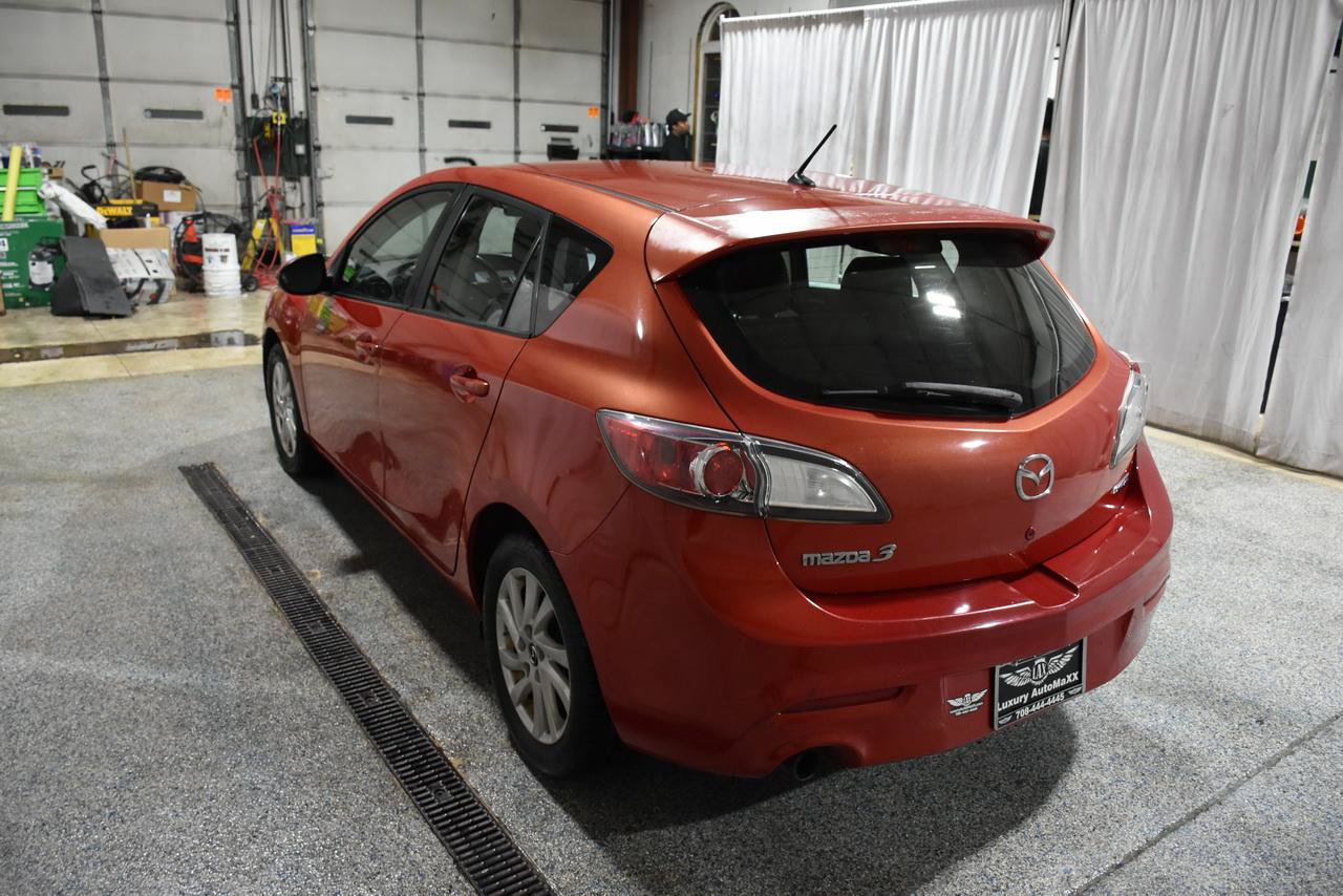 Used 2013 MAZDA MAZDA3 i Touring FWD image 27