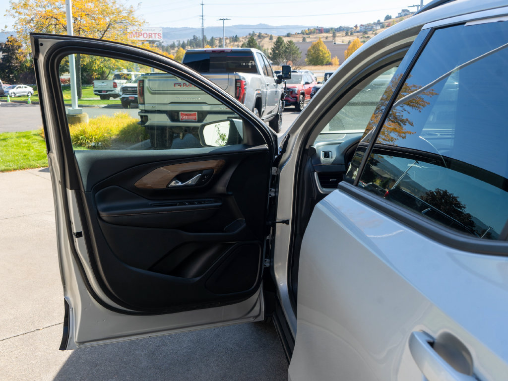 Used 2018 GMC Terrain SLE w/ Driver Convenience Package FWD image 15