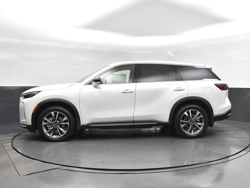 Used 2026 INFINITI QX60 Pure w/ Cargo Package image 4