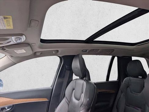 Used 2020 Volvo XC90 T6 Inscription w/ Protection Package Premier image 16