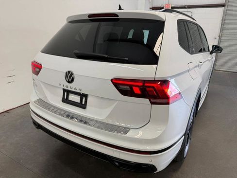 Used 2022 Volkswagen Tiguan SE R-Line FWD image 8