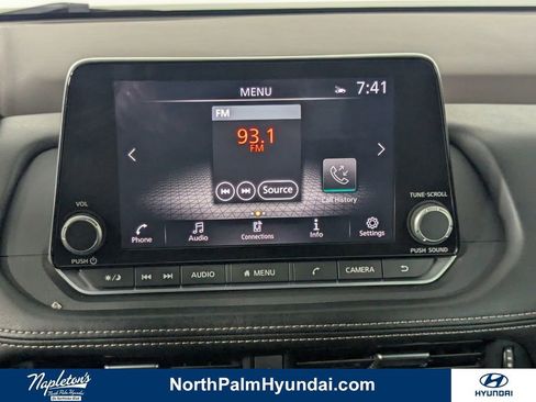 Used 2023 Nissan Rogue SV w/ SV Premium Package image 20