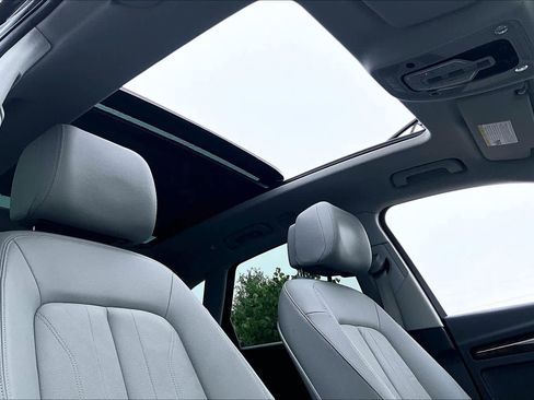 Used 2018 Audi Q5 2.0T Premium Plus w/ Premium Plus Package AWD/4WD image 14
