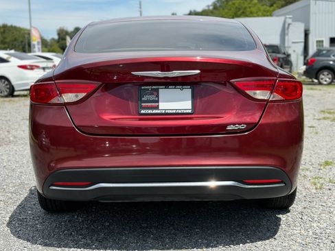 Used 2015 Chrysler 200 Limited FWD image 5