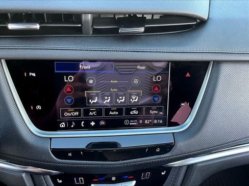 Used 2024 Cadillac XT6 Luxury w/ LPO, Floor Liner Package AWD/4WD image 11