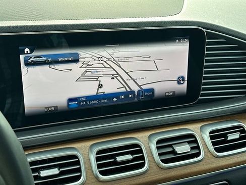 Certified 2025 Mercedes-Benz GLE 350 4MATIC image 31