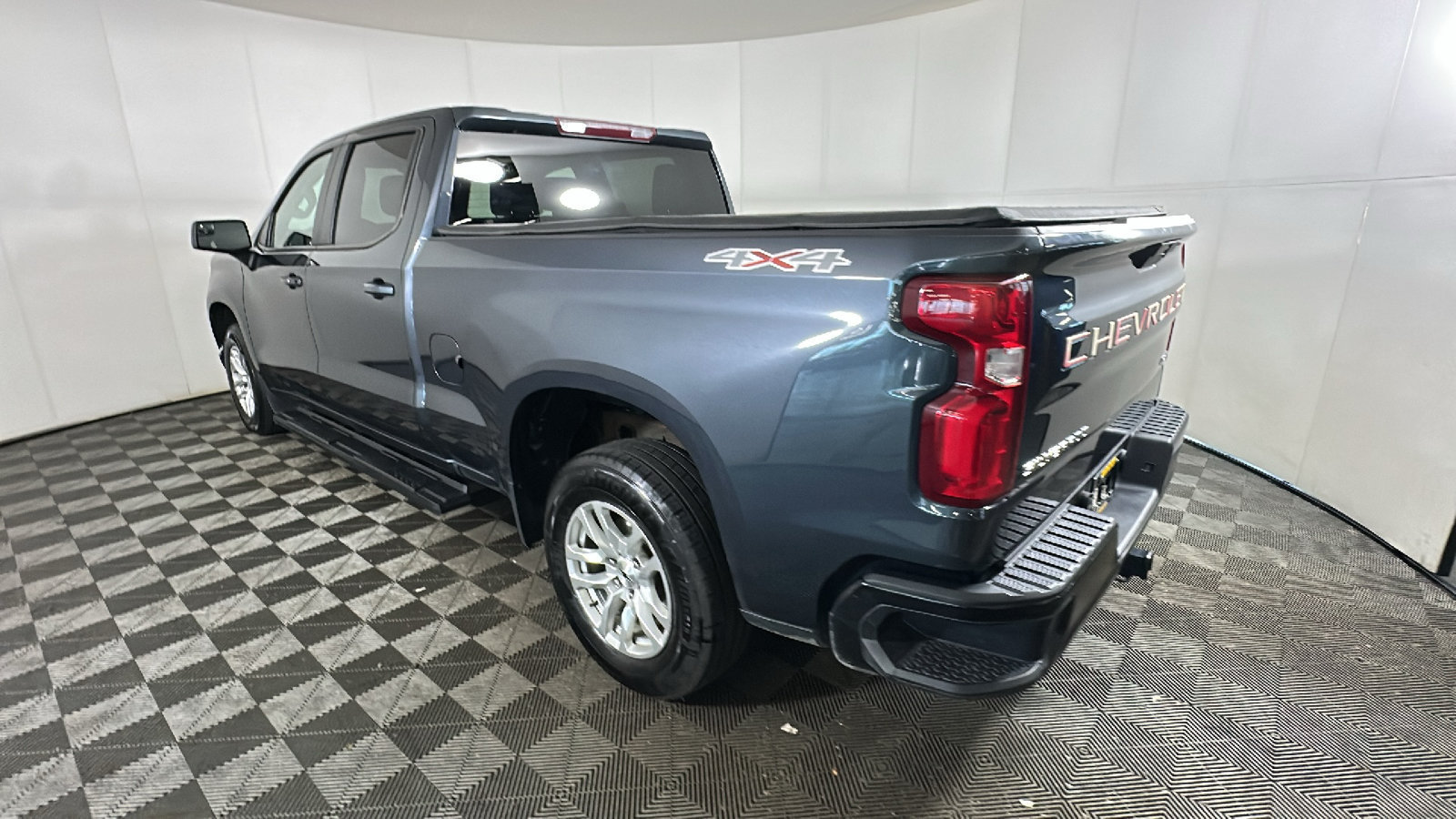 Used 2022 Chevrolet Silverado 1500 RST AWD/4WD image 5