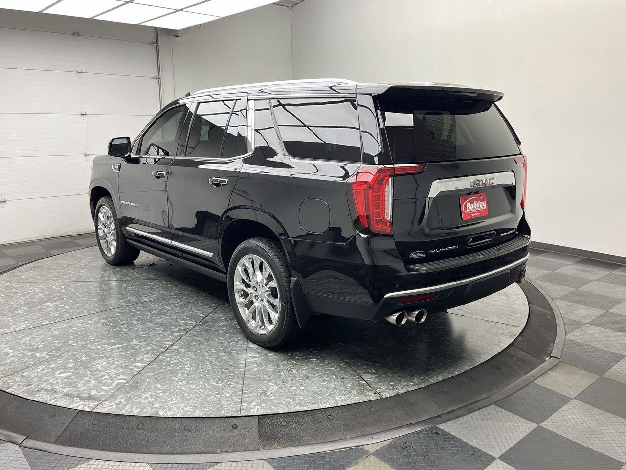 Certified 2023 GMC Yukon Denali w/ Max Trailering Package AWD/4WD image 2