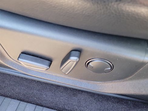 Used 2020 Ford F150 Lariat w/ Equipment Group 502A Luxury image 17