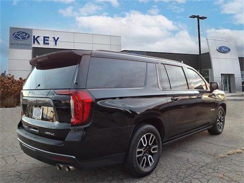 Used 2023 GMC Yukon XL AT4 w/ AT4 Premium Plus Package image 3